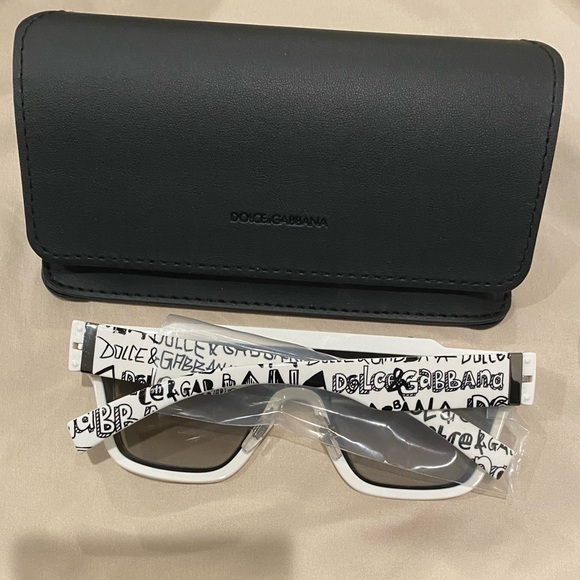 NIB Dolce & Gabbana white Sunglasses with Black Graffiti - Picture 2 of 8